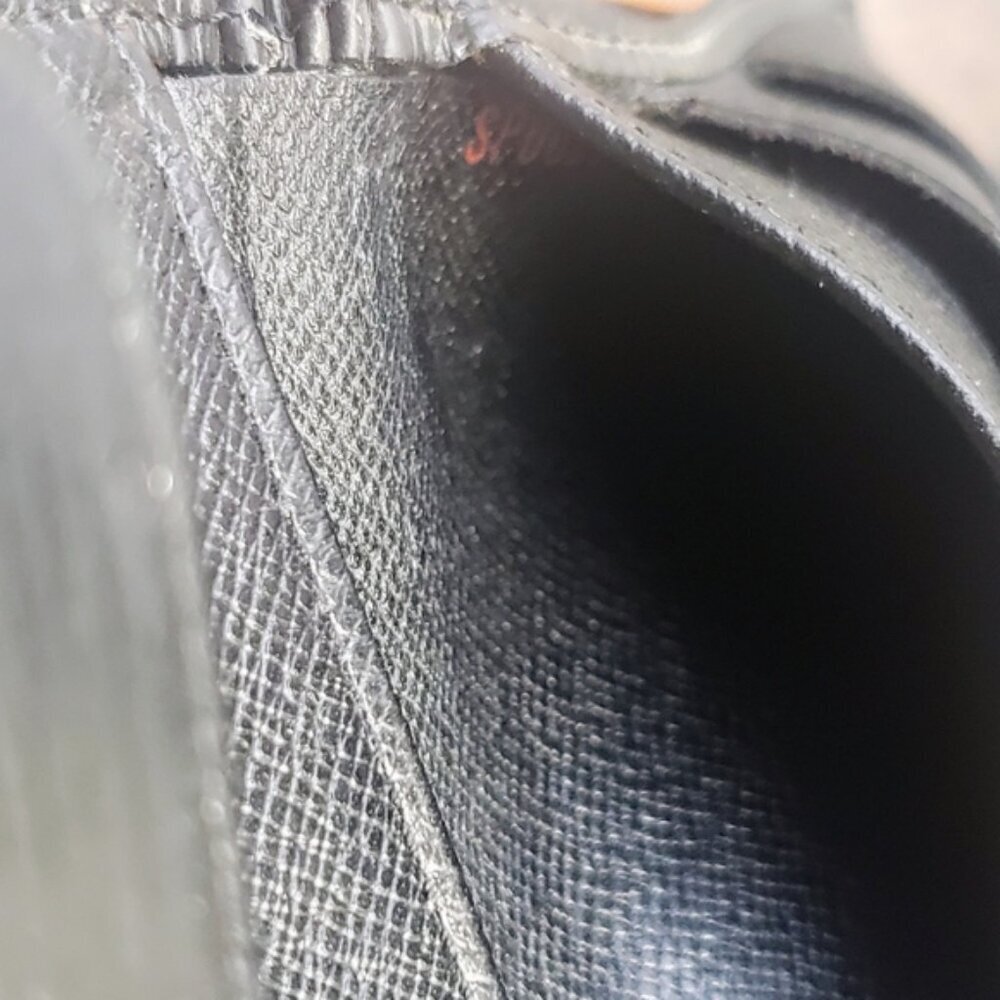 Louis Vuitton Epi Elise Wallet - Black - Picture 11 of 16